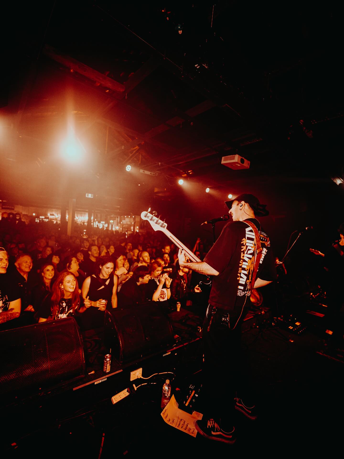 Bad Neighbour live photo 11