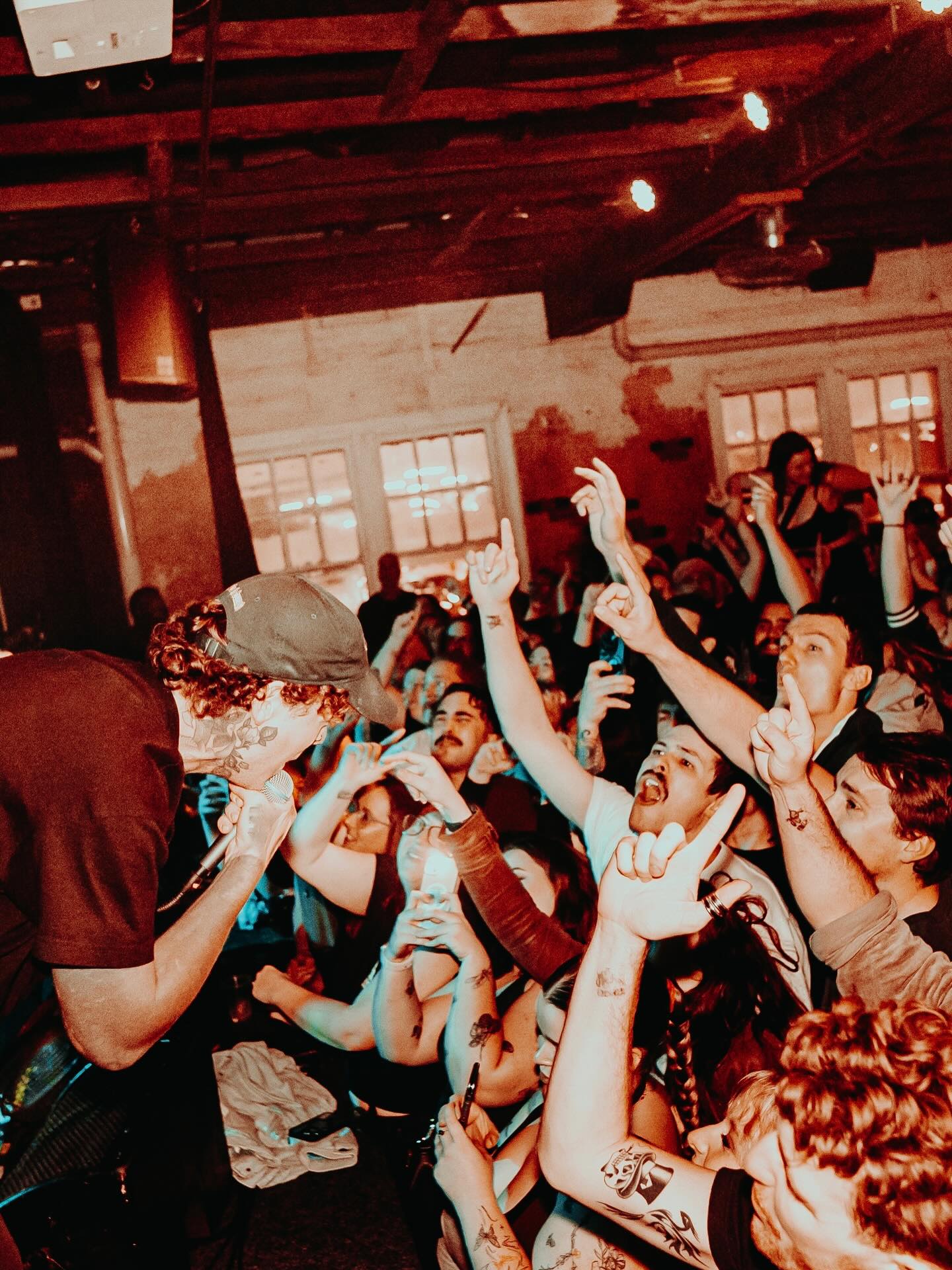 Bad Neighbour live photo 13