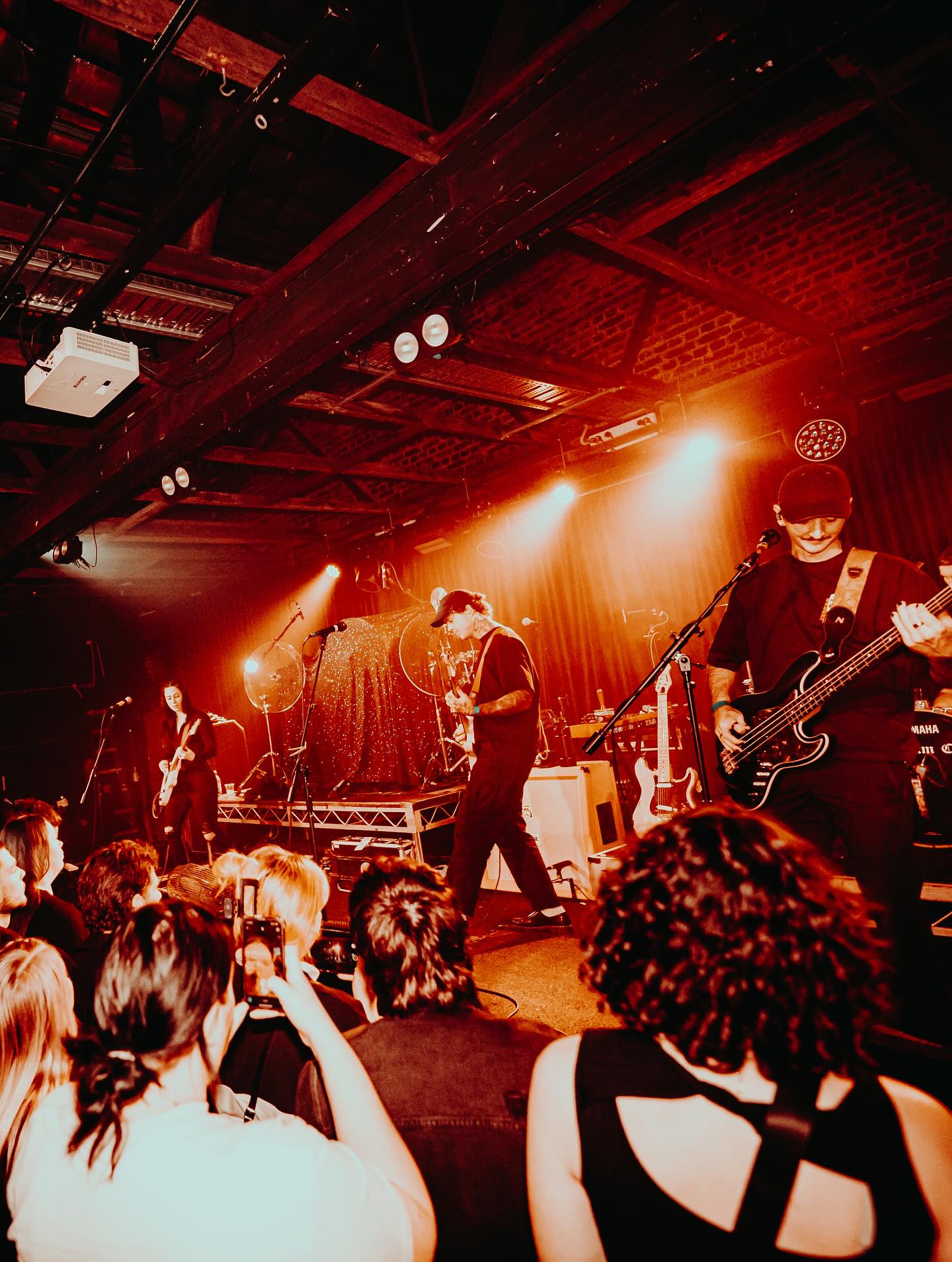 Bad Neighbour live photo 4