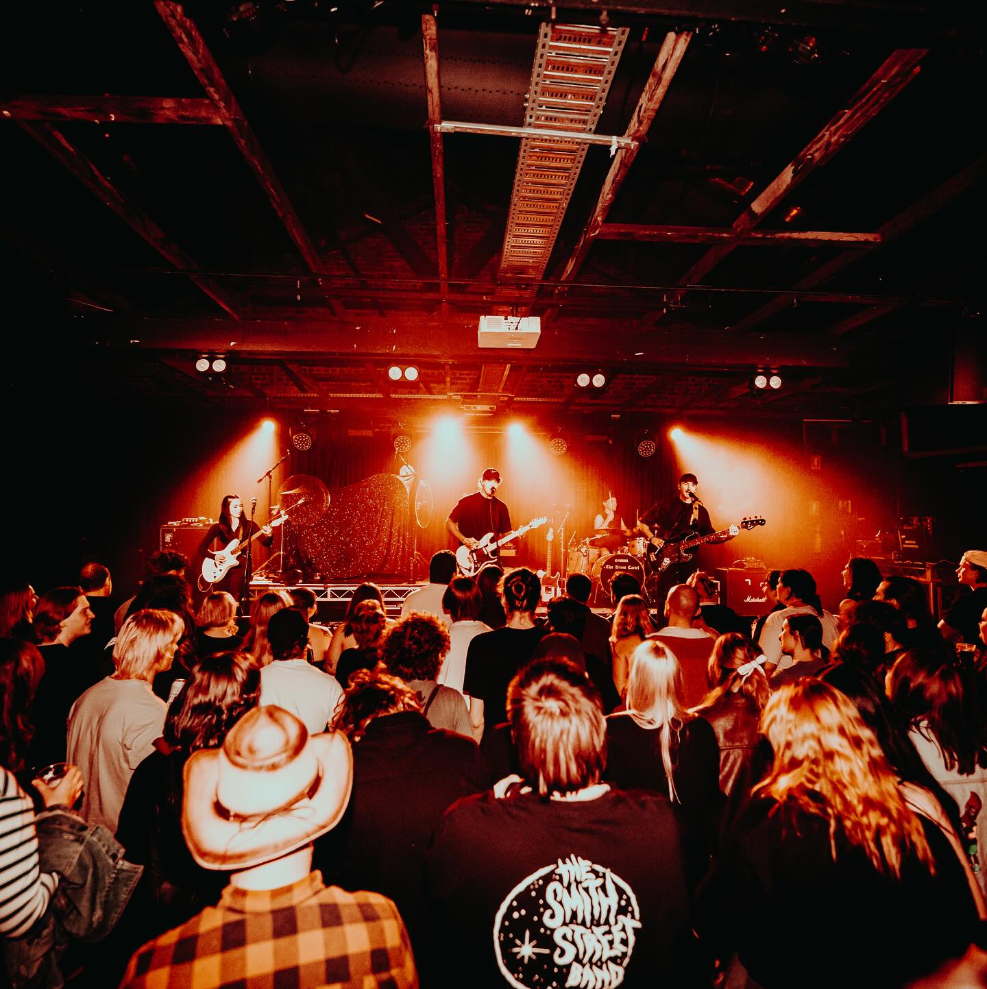 Bad Neighbour live photo 7